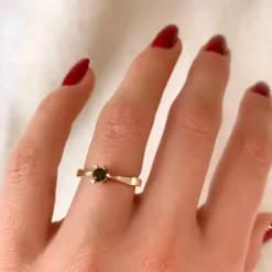 Sort diamant solitairering i 14 karat guld 0,21 ct