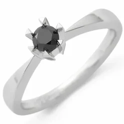 Sort solitairering i 14 karat hvidguld 0,21 ct