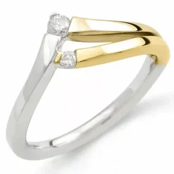 V diamantring i 9 karat guld.- og hvidguld 0,07 ct