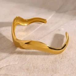 Vandfast armring i forgyldt stål - OCEANA