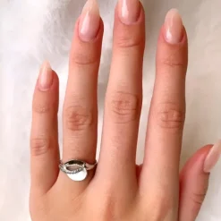 Yndig zirkon sølv ring i sølv