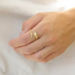 Zirkon ring i forgyldt sølv