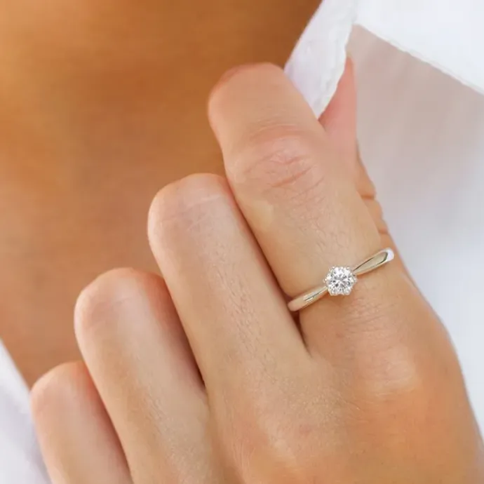 Zirkon solitairering i sølv