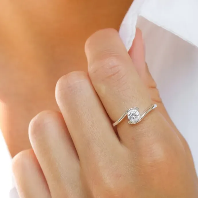 Zirkon solitairering i sølv